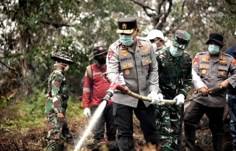 Tujuh Belas Bulan Jadi Kapolda Riau, Presiden Prabowo Puji Kinerja Irjen Pol. Herry Heryawan
