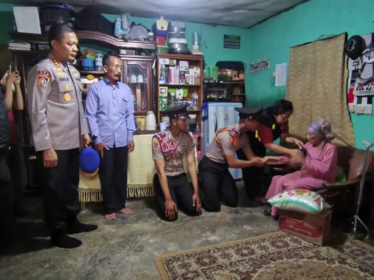 Bina Karakter Kepedulian Sosial, 774 Siswa SPN Polda Metro Jaya Bakti Sosial di Srogol Bogor