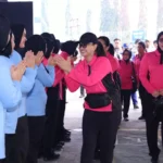 Sentuhan Keibuan Ny. Juliati Sigit Prabowo untuk Warga Pulau Borang