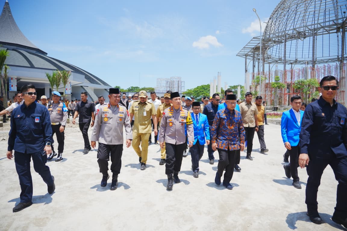 Kapolri Puji Rekam Jejak Panjang Muhammadiyah Bangun Bangsa