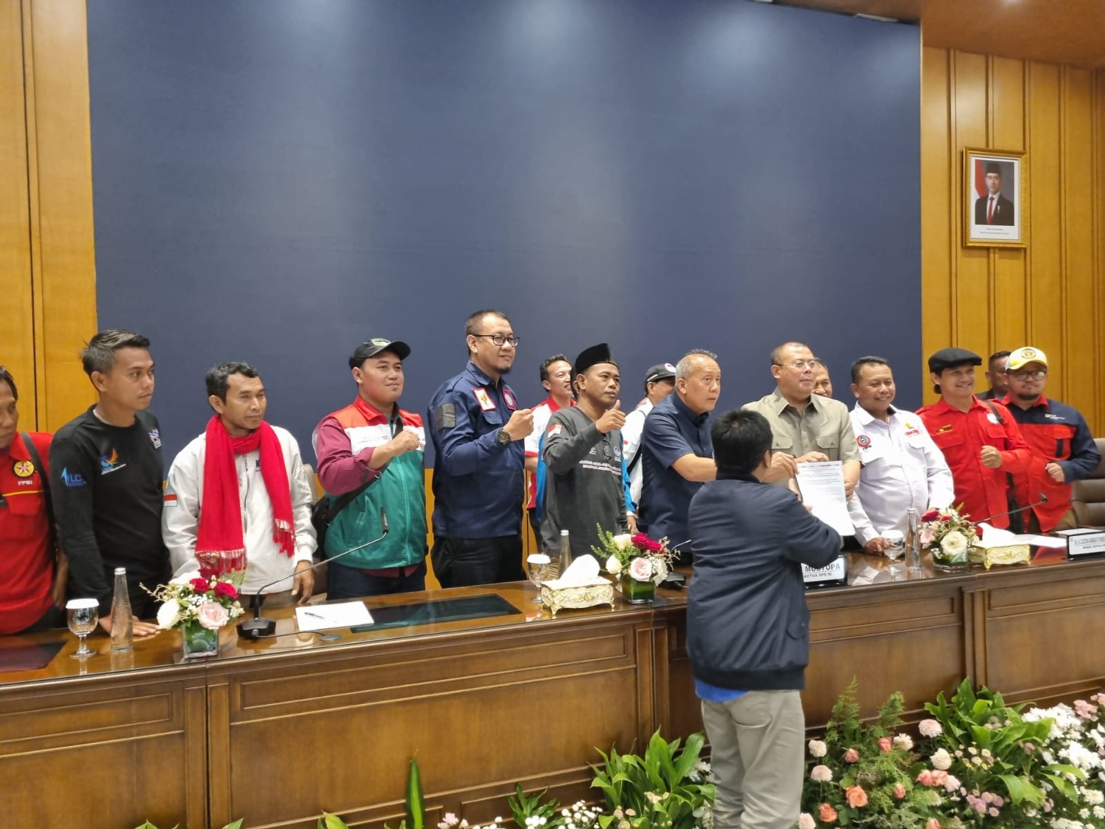 Keberhasilan Ganda Polda Metro Jaya Layani Aksi Massa di DPR RI: Aspirasi Buruh Tersalurkan dan Aktivitas Warga Lancar Tak Terganggu