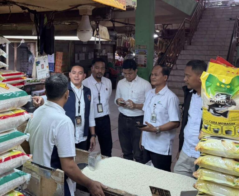 Lindungi Masyarakat dari Gejolak Harga, Satgas Pangan Polda Metro Jaya Keliling Pasar di Jaktim