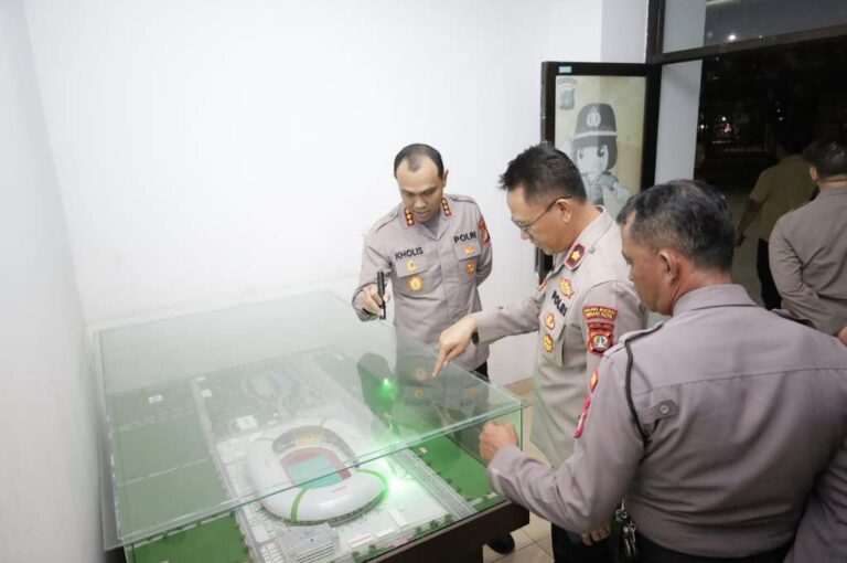 Visi Besar Polda Metro Jaya dan Jajaran Amankan Laga Sepak Bola, Ciptakan Peluang Ekonomi Warga