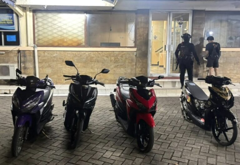 Cegah Balap Liar di Malam Hari, Patroli Rutin Brimob Polda Metro Jaya Amankan 4 Motor