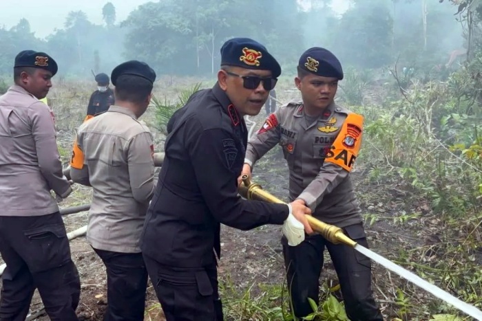 Jejak Sepatu Komandan Brimob di Atas Tanah Berasap Selimau