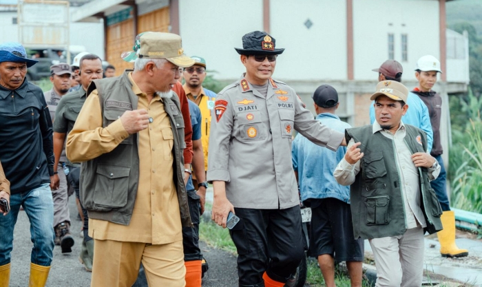 Kapolda Sumbar Pantau Langsung Operasi Pencarian Korban Galodo Solok
