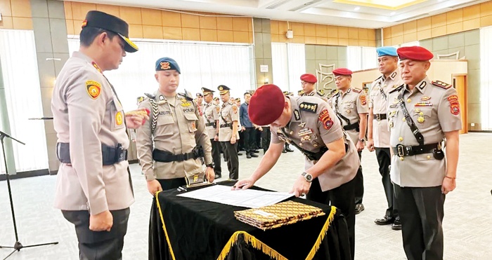 Kapolda Sumbar Pimpin Sertijab Empat PJU, Pelayanan Masyarakat Jadi Fokus Peningkatan