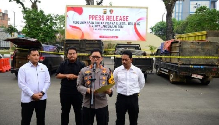 Polda Jambi Sita 22.800 Liter Minyak Ilegal dan Tangkap Delapan Tersangka