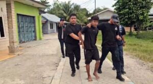 Detik-detik Dramatis Penggerebekan Sarang Narkoba di Percut Sei Tuan