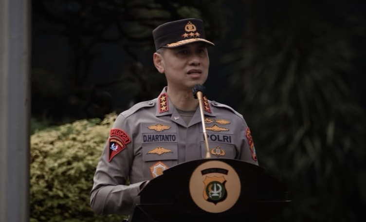 Pimpin Apel 300 Pamen, Komjen Dadang Instruksikan Personel Polda Metro Jaya Perbaiki Layanan dan Adil Tegakkan Hukum