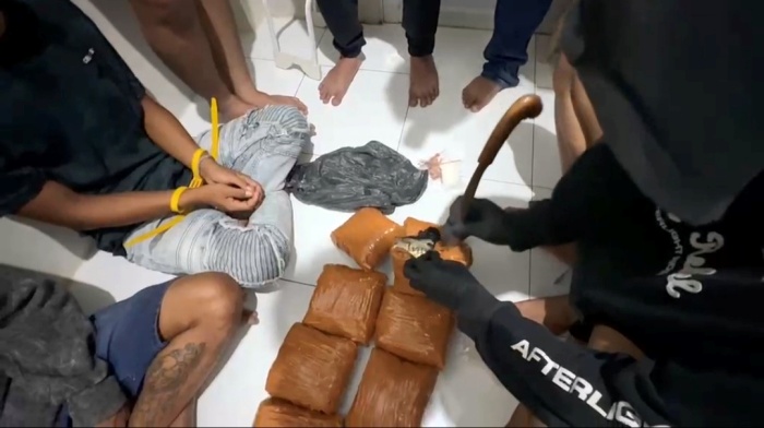 Polda Kaltim Ringkus Tiga Pengedar dan Sita 12 Kg Sabu di Samarinda
