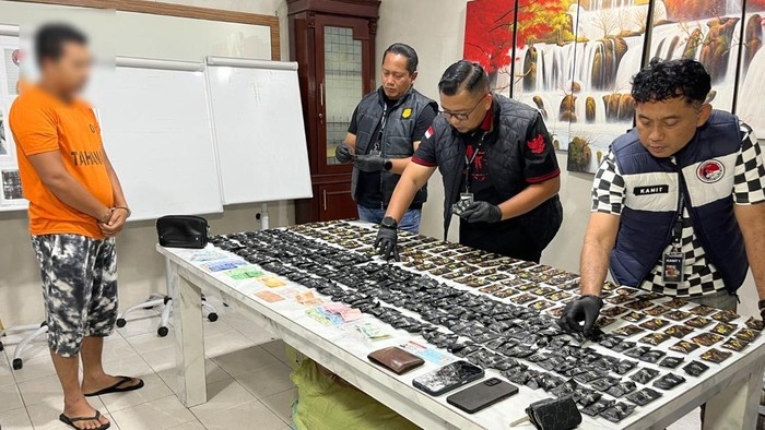 Terlibat Aksi Kejar-kejaran, Polrestabes Medan Tangkap Kurir 450 Vape Narkoba Jaringan Malaysia