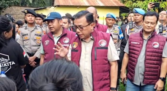 Usai Penggerebekan Sarang Narkoba, Brigjen Pol. Kristian Siagian Edukasi Warga Percut Sei Tuan