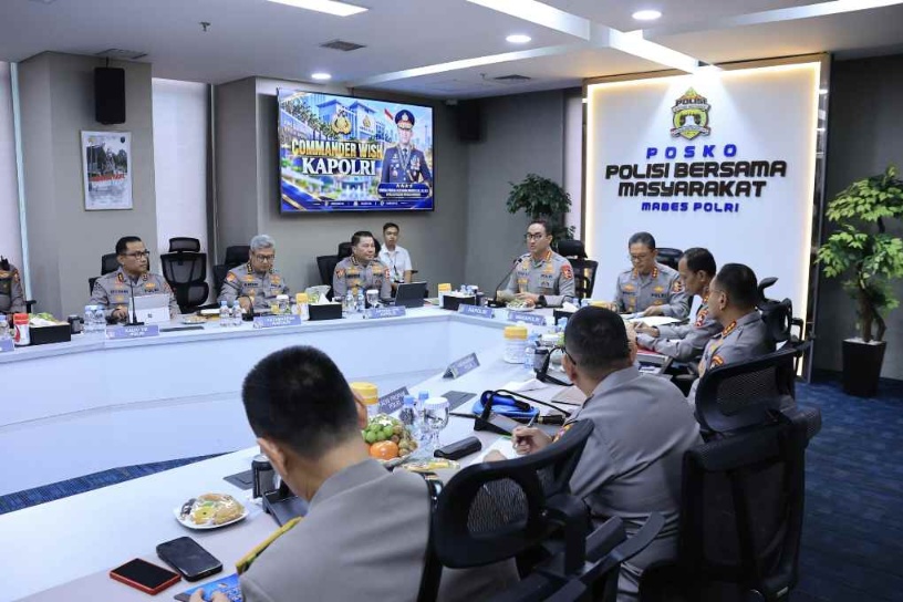 Kapolri Jenderal Suyudi Perkenalkan Logo Baru Polri, Jadi Arah Untuk Makin Dekat Masyarakat